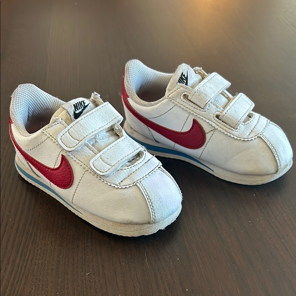 Kids Nike Old School Sneakers